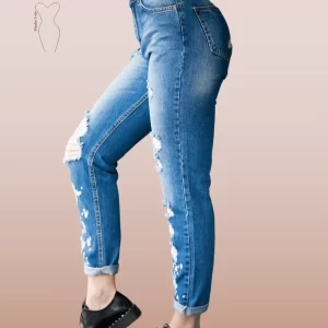 calça jeans desfiada